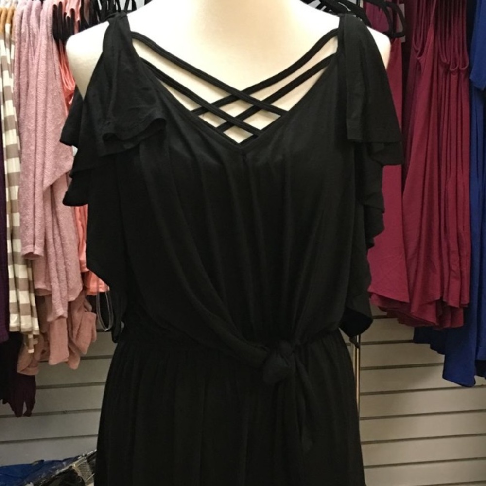 Umgee Wide Leg V-Neck Jumpsuit with Ruffled Split Sleeves with Center Tie 1X - Picture 6 of 6